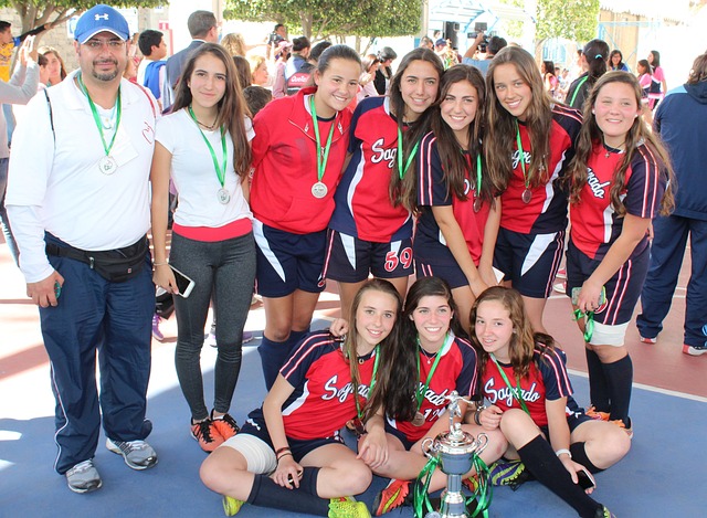 今年的欧冠就看到这！2025年欧冠全部比赛战罢，明年1月重启