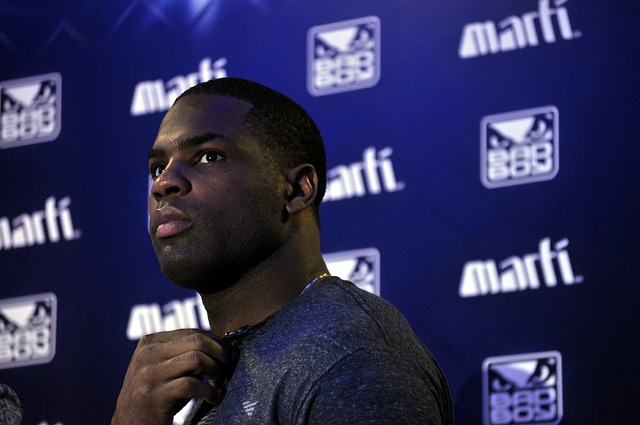 篮球勇士新签球员快速融入